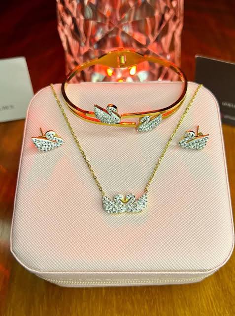 Swan-set