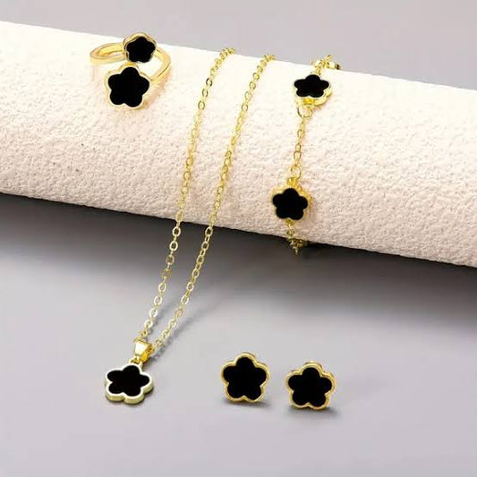 Amazing Clover Sets